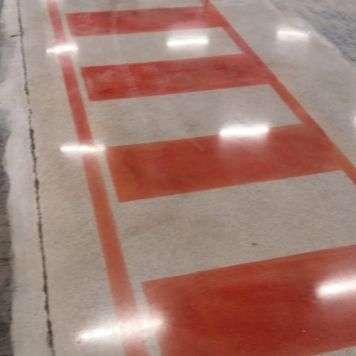 Strisce pedonali colorate per pavimenti supermercato a Piacenza